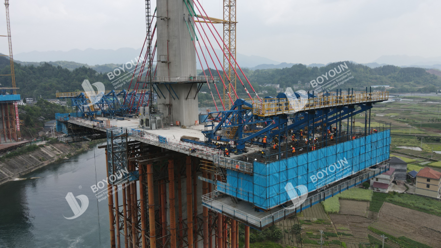 Boîte simple cellules multiples Cantilever forme voyageur