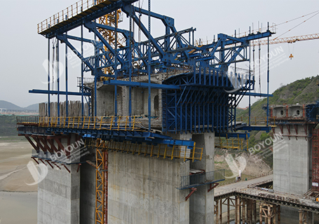 Boîte simple doubles cellules Cantilever forme voyageur