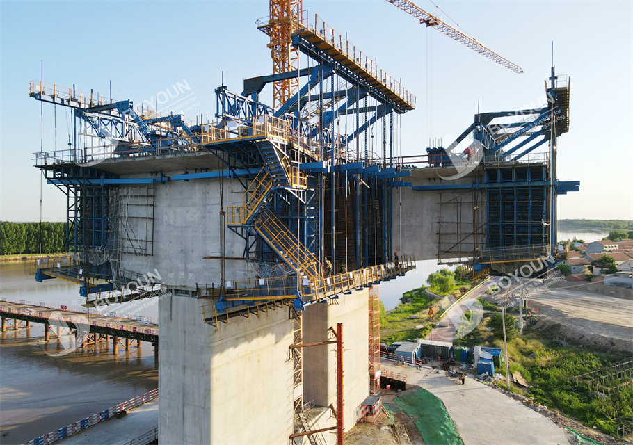 Voyageur de forme de porte-à-faux avec l’envergure principale 150-200 mètres