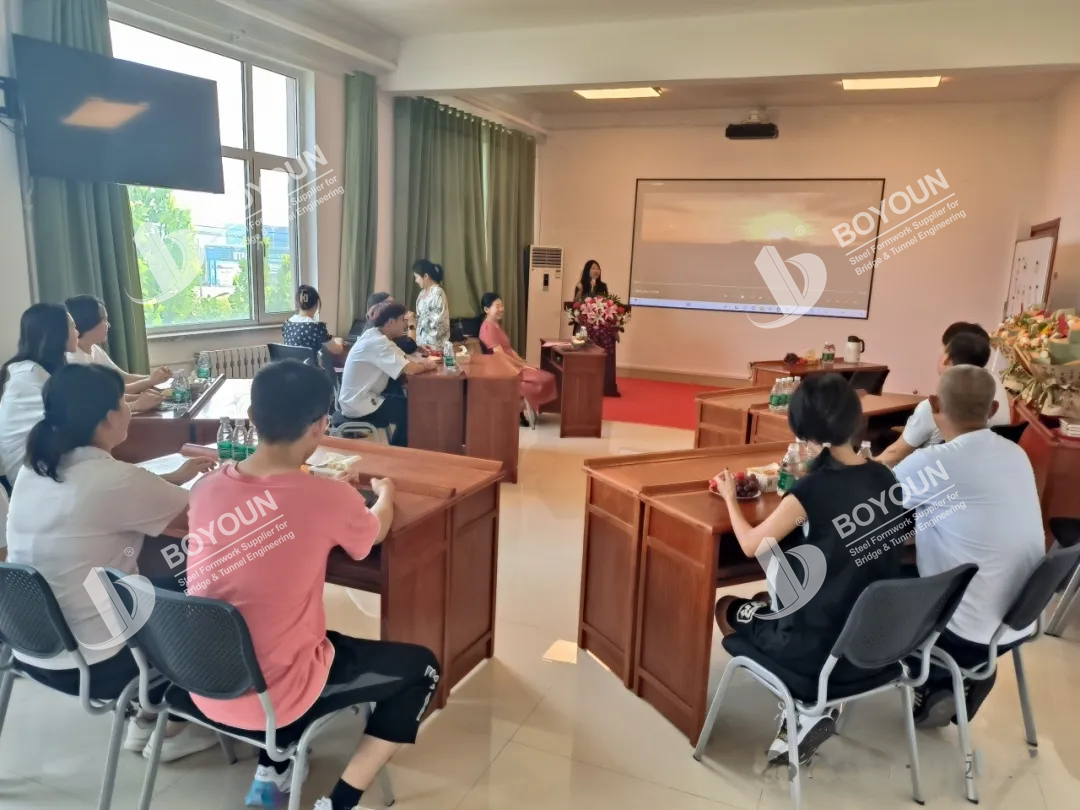 2024 cérémonie de remise des bourses pour les enfants des employés de Boyoun