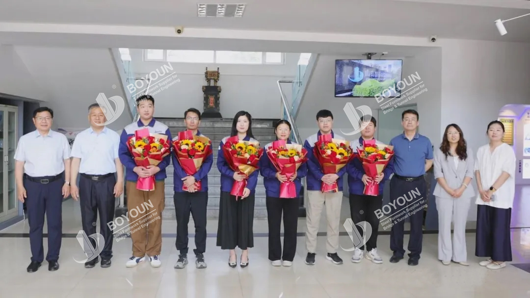 Le secrétaire adjoint du District de Bincheng Zhang Hongzhu rend visite aux travailleurs de la science et de la technologie de Boyoun