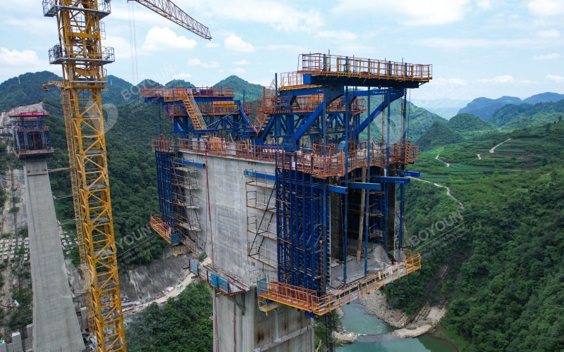 Projet 8 de prolongement nord-sud de la ligne ferroviaire weng’an-machangping