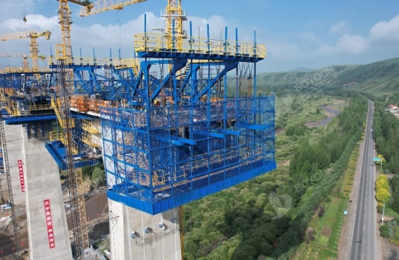 Boîte simple cellule simple Cantilever forme voyageur