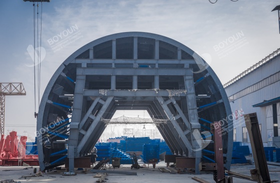 Principaux problèmes dans la Construction du revêtement secondaire du Tunnel